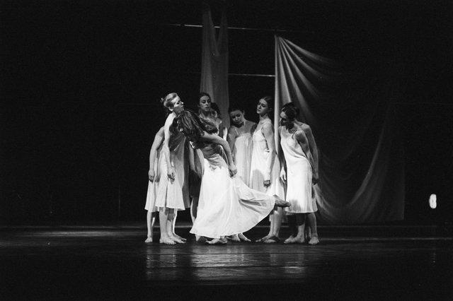 Malou Airaudo and Josephine Ann Endicott in “Iphigenie auf Tauris” by Pina Bausch at Opernhaus Wuppertal, season 1973/74