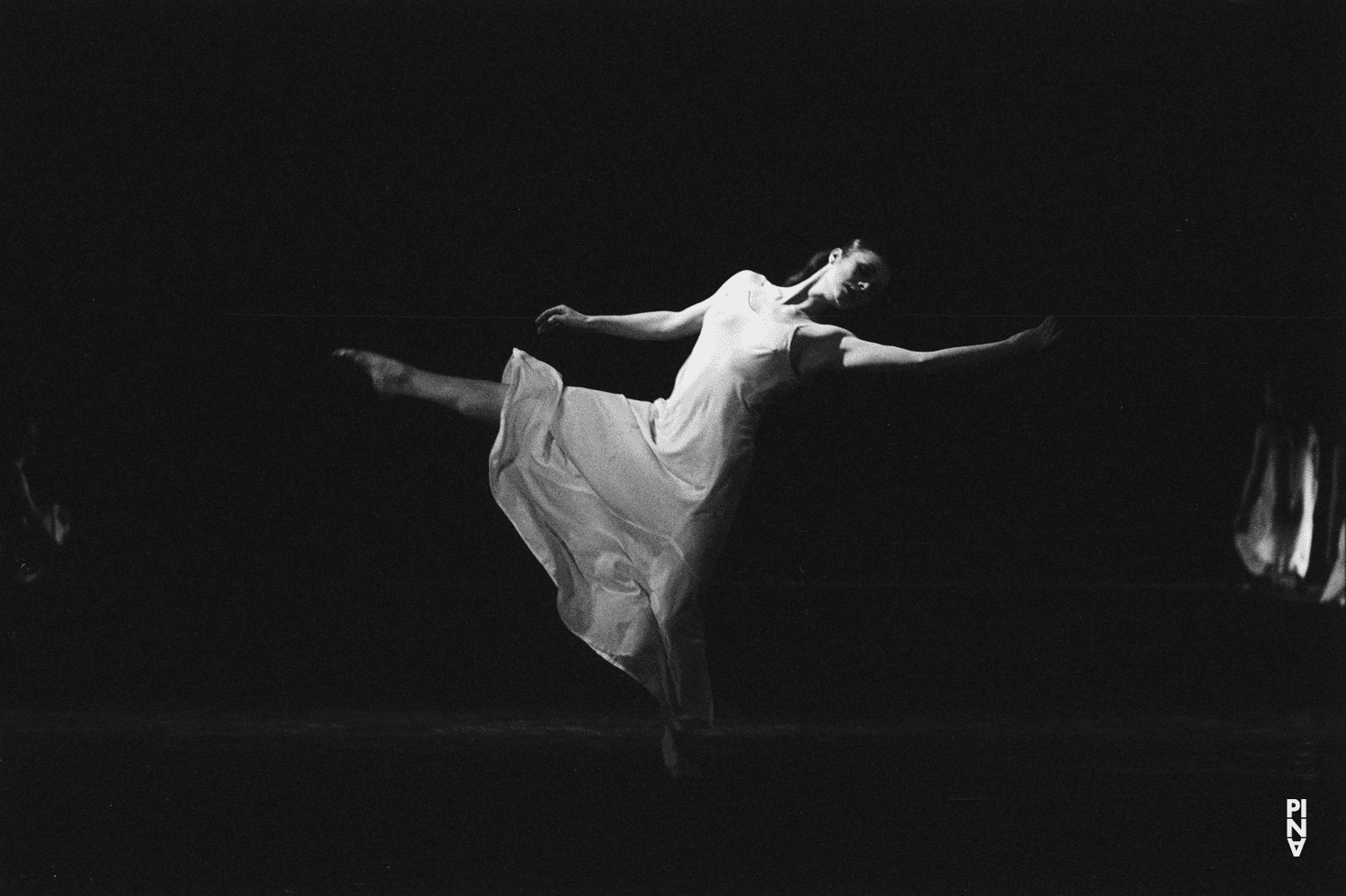 Malou Airaudo in „Iphigenie auf Tauris“ von Pina Bausch mit Tanztheater Wuppertal im Opernhaus Wuppertal (Deutschland), 20. April 1974