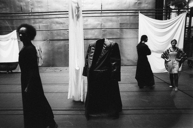 Carlos Orta in “Iphigenie auf Tauris” by Pina Bausch with Tanztheater Wuppertal at Opernhaus Wuppertal (Germany), April 20, 1974