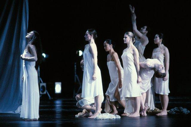 “Iphigenie auf Tauris” by Pina Bausch with Tanztheater Wuppertal at Opéra de Paris Garnier (France), Feb. 20, 1991