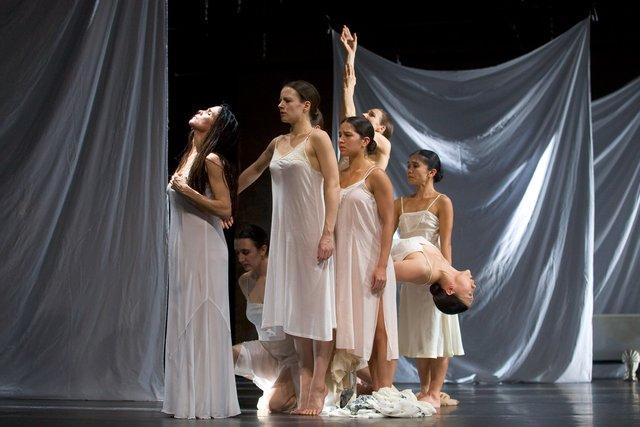 « Iphigenie auf Tauris » de Pina Bausch avec Tanztheater Wuppertal à l'Opernhaus Wuppertal (Allemagne), 28 janvier 2010