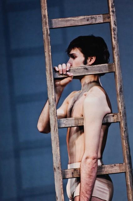 Pablo Aran Gimeno dans « Iphigenie auf Tauris » de Pina Bausch à l'Opernhaus Wuppertal, 2 avril 2009