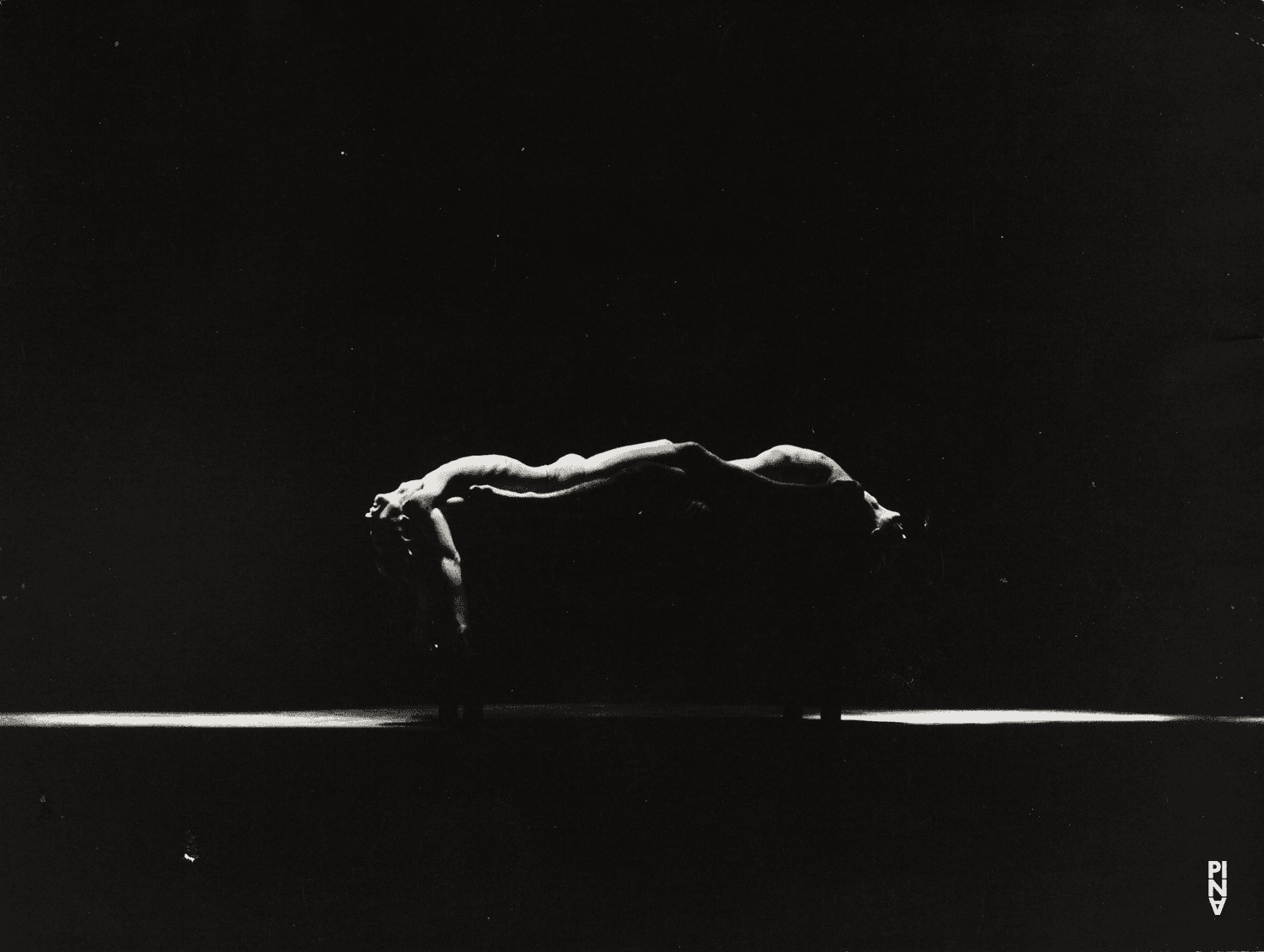 Ed Kortlandt und Dominique Mercy in „Iphigenie auf Tauris“ von Pina Bausch im Opernhaus Wuppertal, 20. April 1974