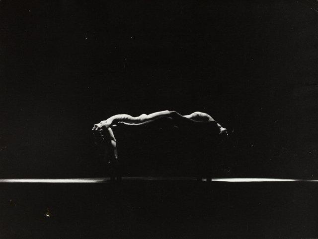 Ed Kortlandt und Dominique Mercy in „Iphigenie auf Tauris“ von Pina Bausch im Opernhaus Wuppertal, 20. April 1974