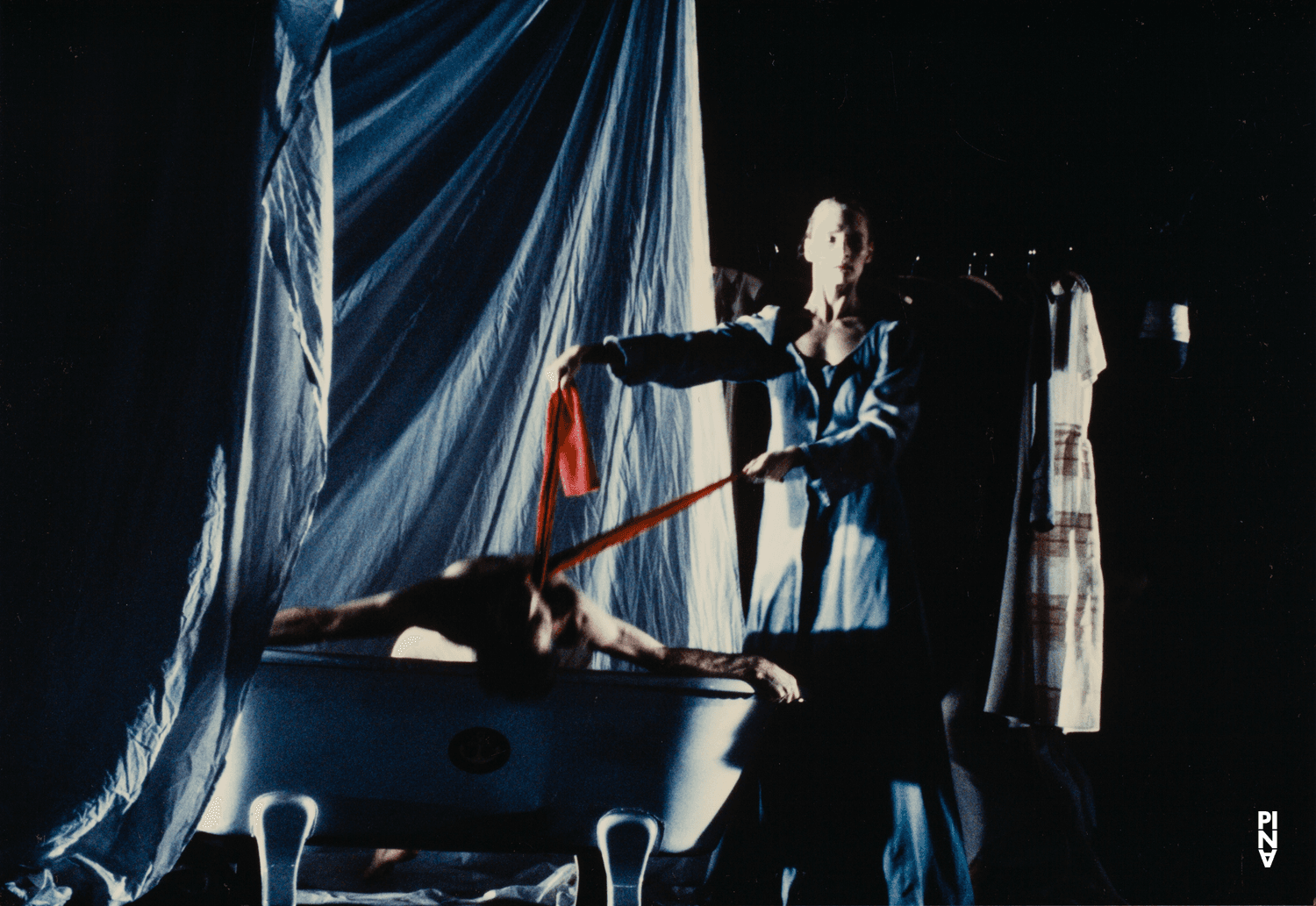 Julie Shanahan dans « Iphigenie auf Tauris » de Pina Bausch