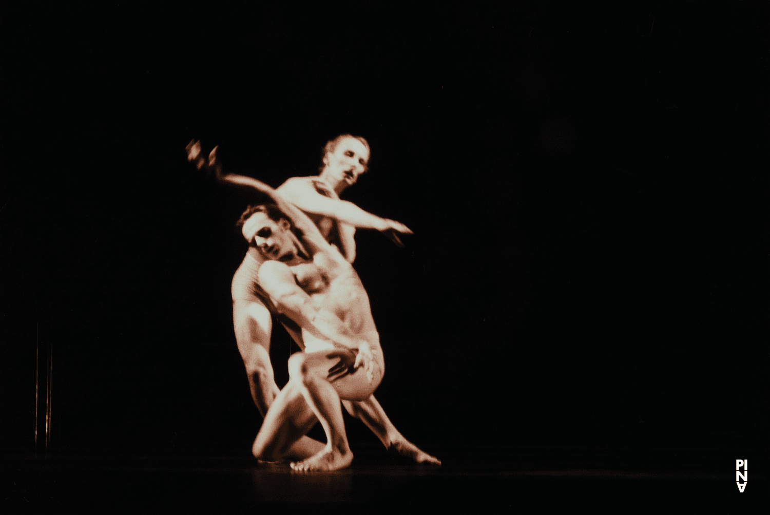 Bernd Uwe Marszan and Dominique Mercy in “Iphigenie auf Tauris” by Pina Bausch