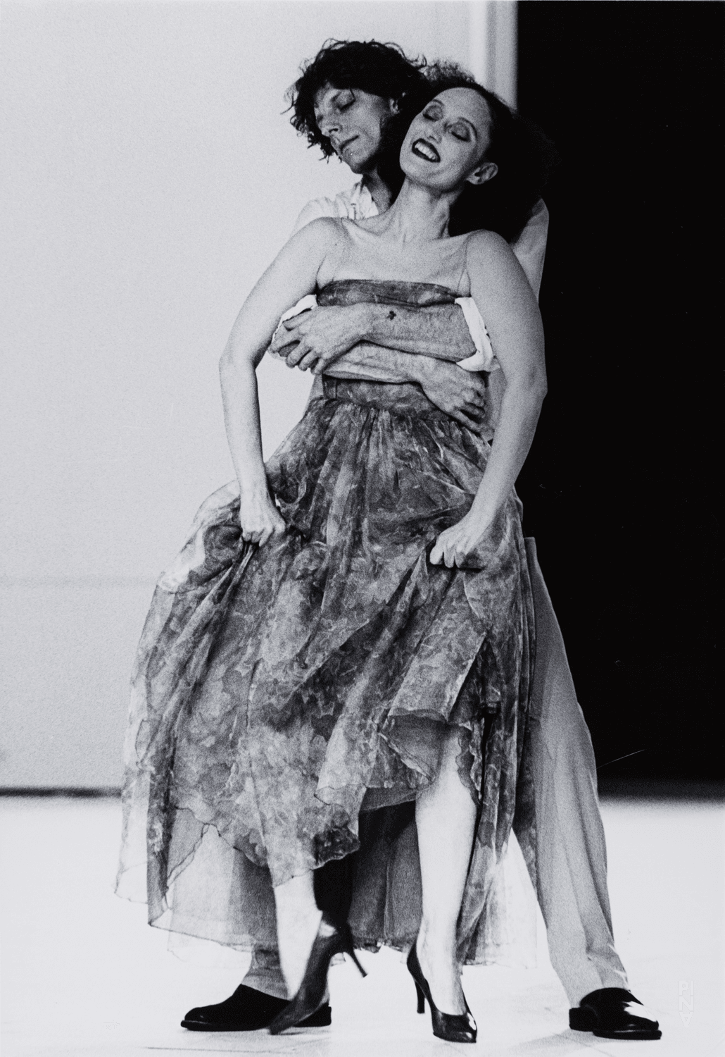 Nazareth Panadero und Pascal Merighi in „Für die Kinder von gestern, heute und morgen“ von Pina Bausch