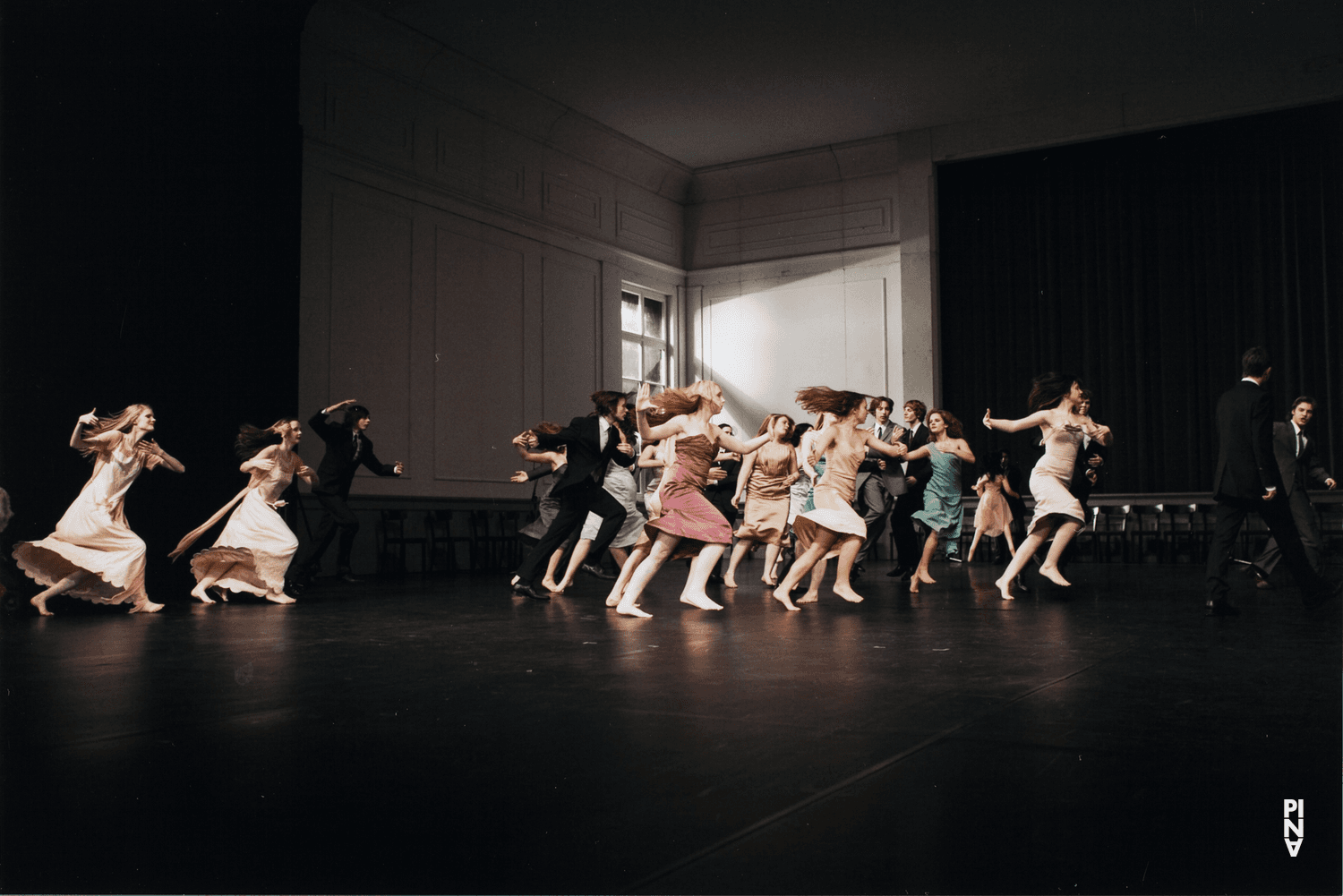 „Kontakthof. Mit Teenagern ab „14““ von Pina Bausch