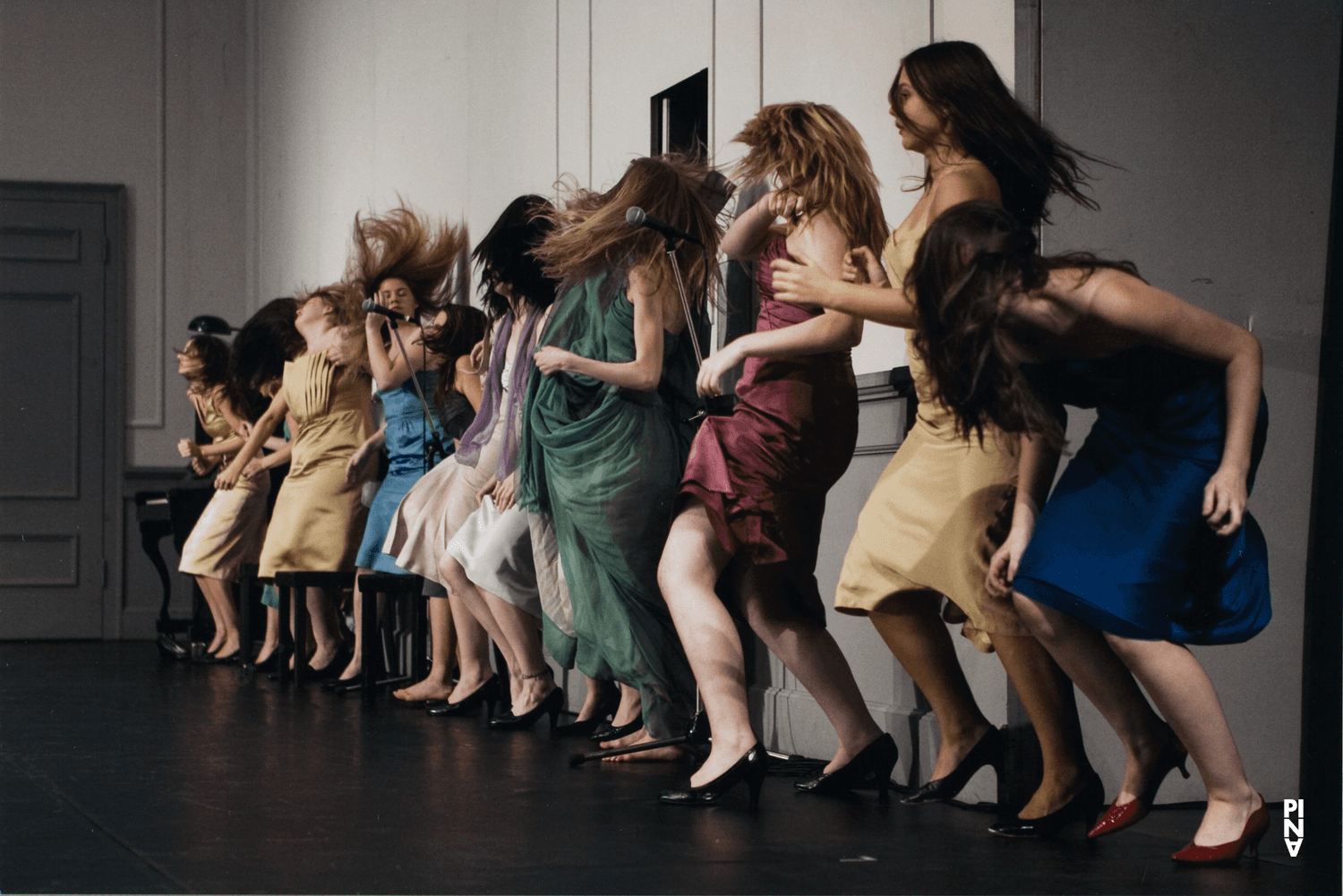 „Kontakthof. Mit Teenagern ab „14““ von Pina Bausch