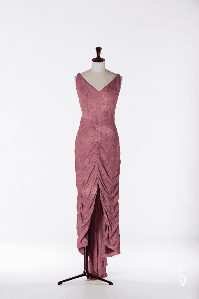 Jupe longue, porté dans Josephine Ann Endicott en « Komm tanz mit mir » de Pina Bausch