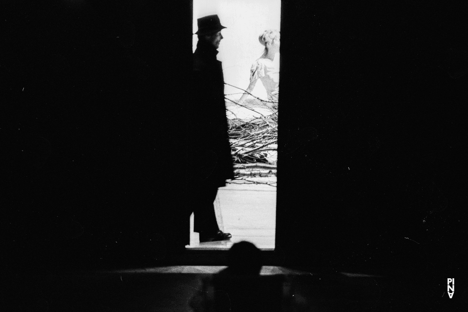 John Giffin in „Komm tanz mit mir“ von Pina Bausch