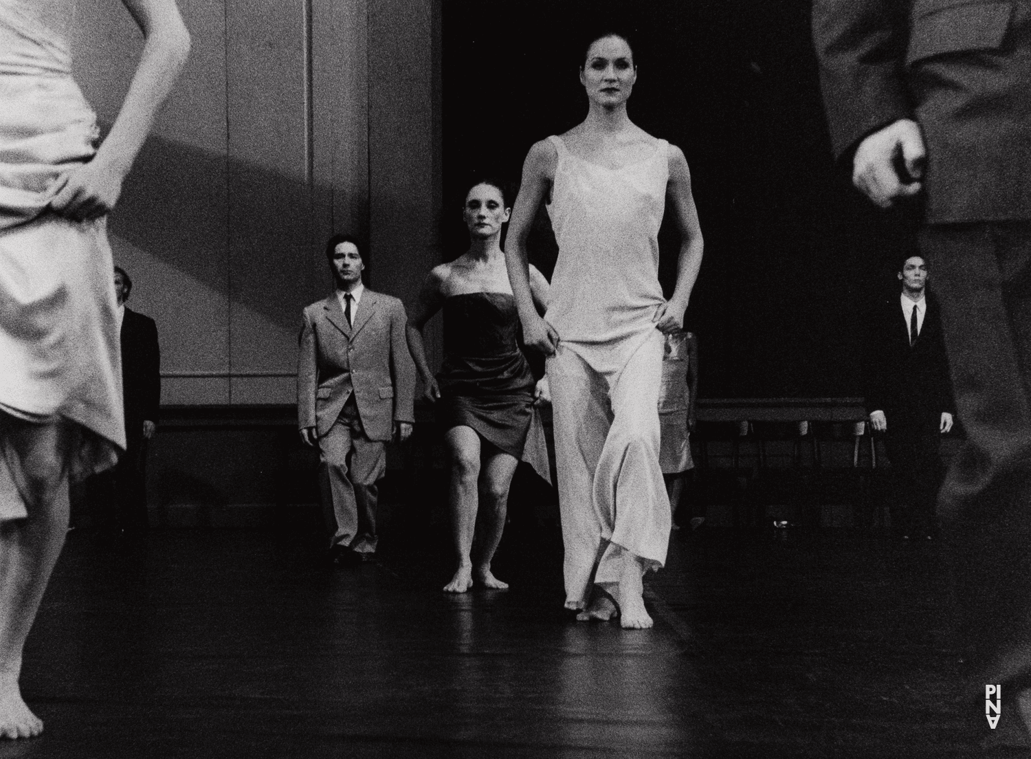 „Kontakthof“ von Pina Bausch mit Tanztheater Wuppertal im Schauspielhaus Wuppertal (Deutschland), 21. Februar 2000