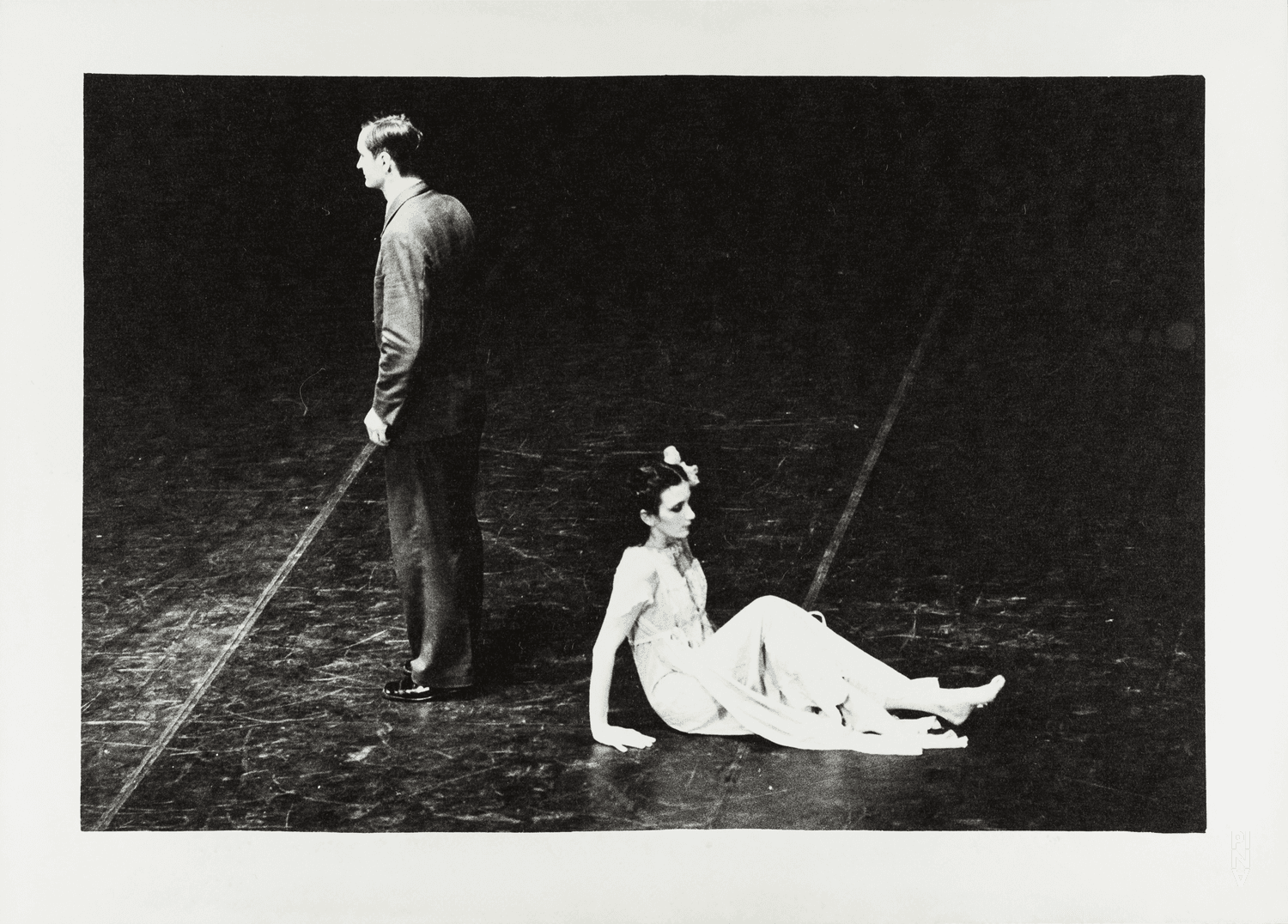 Jan Minařík und Meryl Tankard in „Kontakthof“ von Pina Bausch