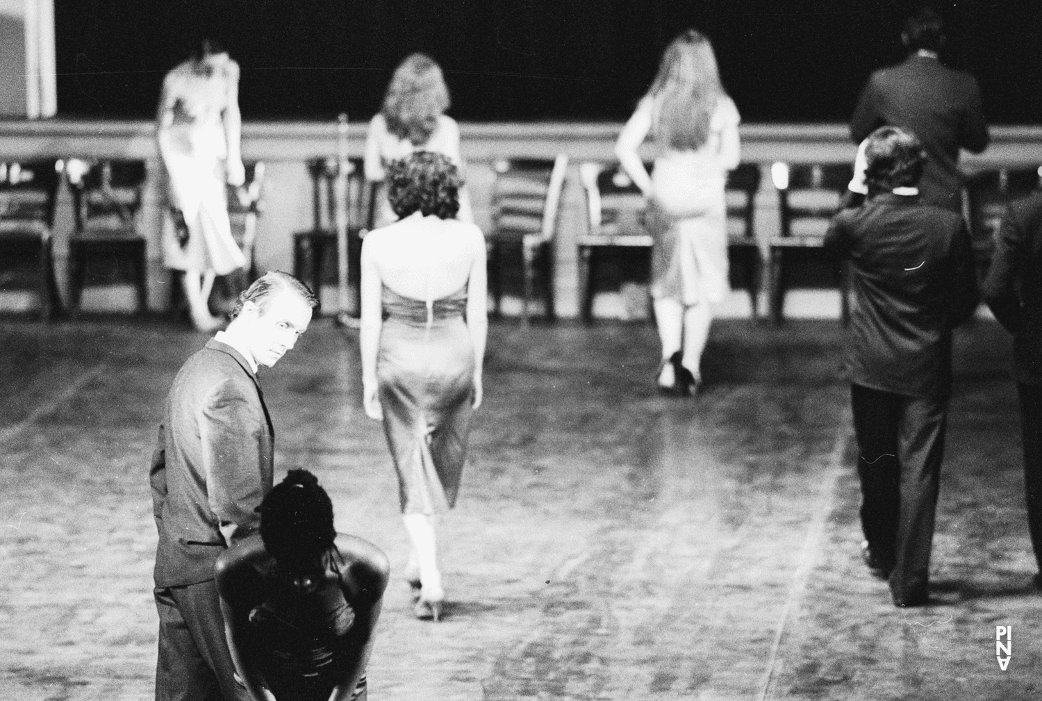 John Giffin dans « Kontakthof » de Pina Bausch