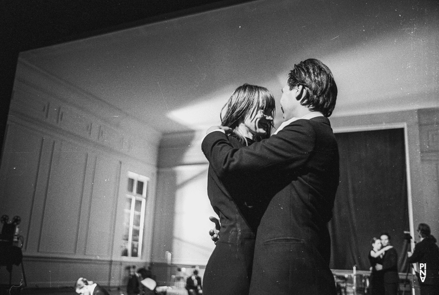 Luis P. Layag und Silvia Kesselheim in „Kontakthof“ von Pina Bausch