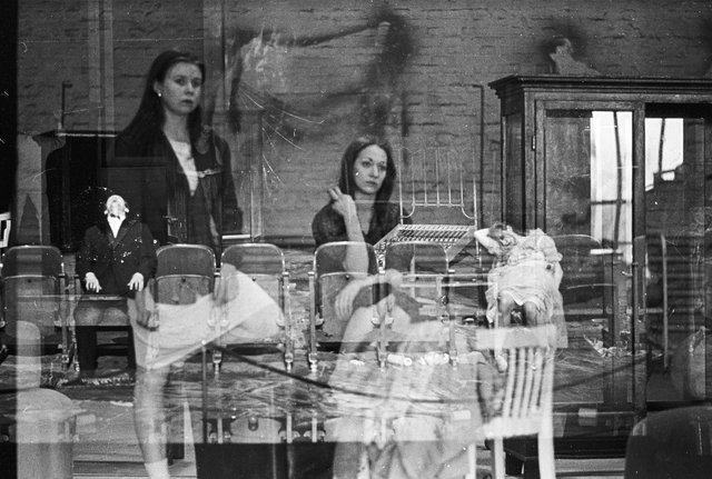 Vivienne Newport and Josephine Ann Endicott in “He Takes Her by The Hand and Leads Her Into the Castle, The Others Follow” by Pina Bausch, season 1977/78