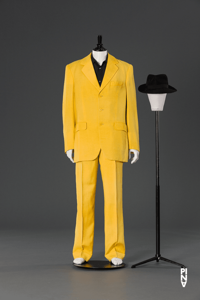 Costume, porté par Jan Minařík dans « Tanzabend II » de Pina Bausch