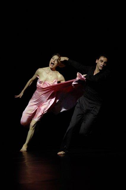 Daphnis Kokkinos and Julie Anne Stanzak in “'Sweet Mambo'” by Pina Bausch with Tanztheater Wuppertal at Schauspielhaus Wuppertal (Germany), May 29, 2008