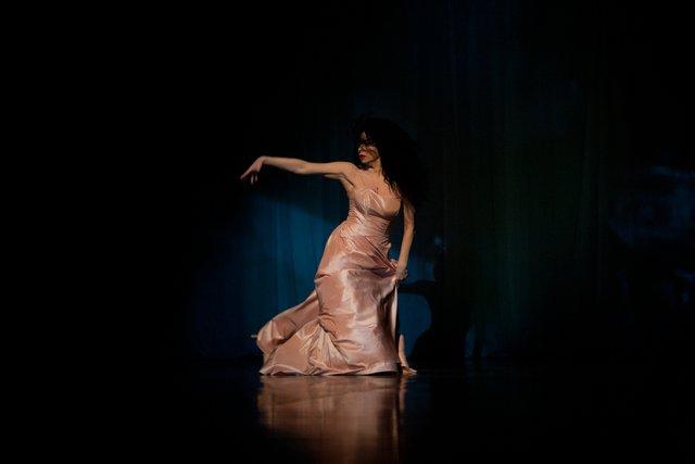 Aida Vainieri dans « 'Sweet Mambo' » de Pina Bausch avec Tanztheater Wuppertal à l'Opernhaus Wuppertal (Allemagne), 9 février 2012