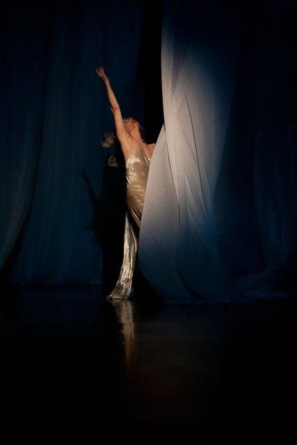 Julie Shanahan in “'Sweet Mambo'” by Pina Bausch with Tanztheater Wuppertal at Opernhaus Wuppertal (Germany), Feb. 9, 2012