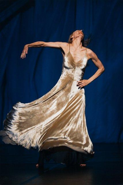 Julie Shanahan dans « 'Sweet Mambo' » de Pina Bausch, saison 2007/08