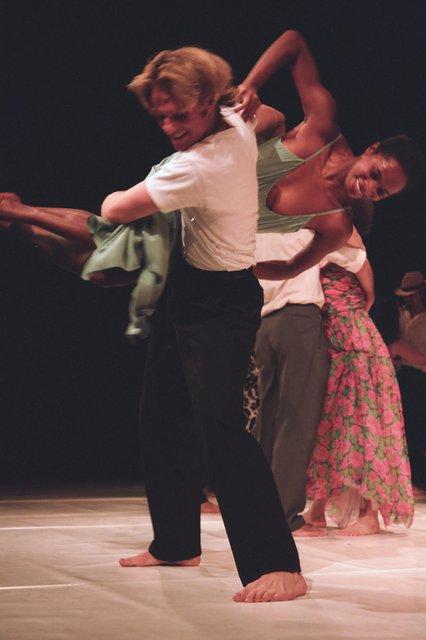 Michael Strecker et Regina Advento dans « Masurca Fogo » de Pina Bausch avec Tanztheater Wuppertal au Aalto Theater Essen (Allemagne), 22 novembre 2008