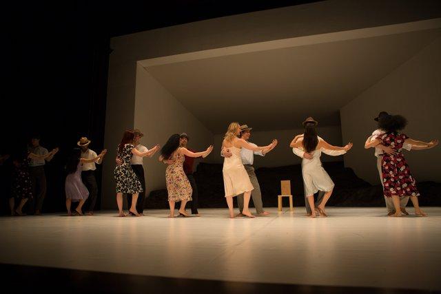 „Masurca Fogo“ von Pina Bausch mit Tanztheater Wuppertal im Opernhaus Wuppertal (Deutschland), 24. März 2015