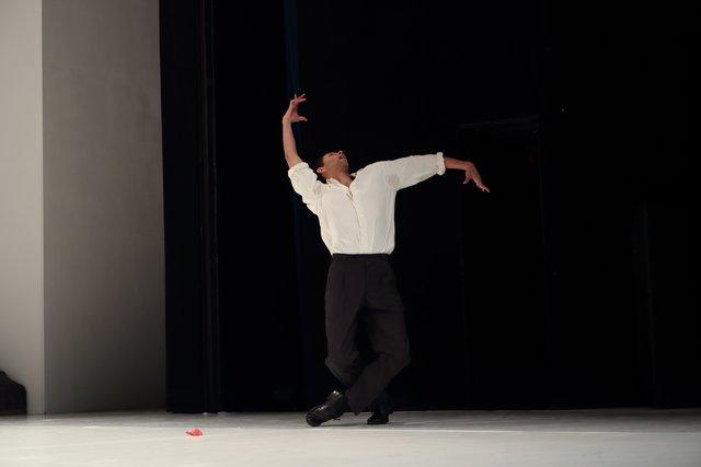 Jonathan Fredrickson dans « Masurca Fogo » de Pina Bausch avec Tanztheater Wuppertal à l'Opernhaus Wuppertal (Allemagne), 28 mars 2018