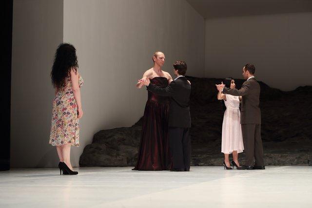 „Masurca Fogo“ von Pina Bausch mit Tanztheater Wuppertal im Opernhaus Wuppertal (Deutschland), 28. März 2018