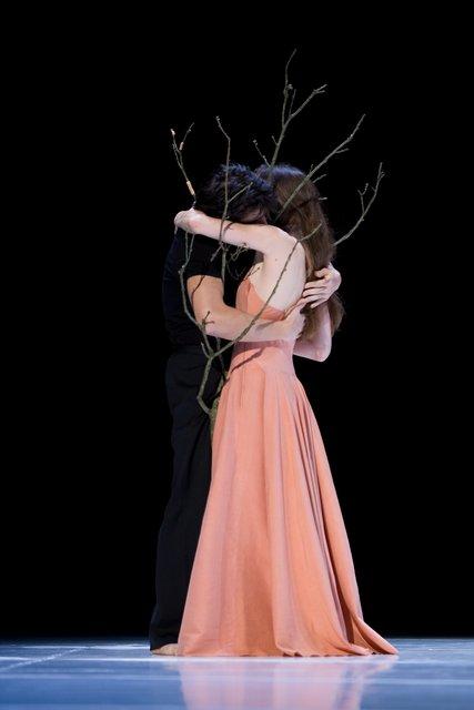 « "... como el musguito en la piedra, ay si, si, si ..." (Comme la mousse sur la pierre) » de Pina Bausch avec Tanztheater Wuppertal à l'Opernhaus Wuppertal (Allemagne), 11 juin 2009