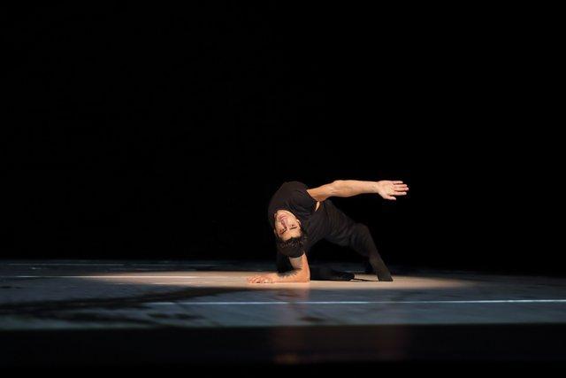 Damiano Ottavio Bigi in “"... como el musguito en la piedra, ay si, si, si ..." (Like Moss on the Stone)” by Pina Bausch with Tanztheater Wuppertal, Oct. 2, 2019