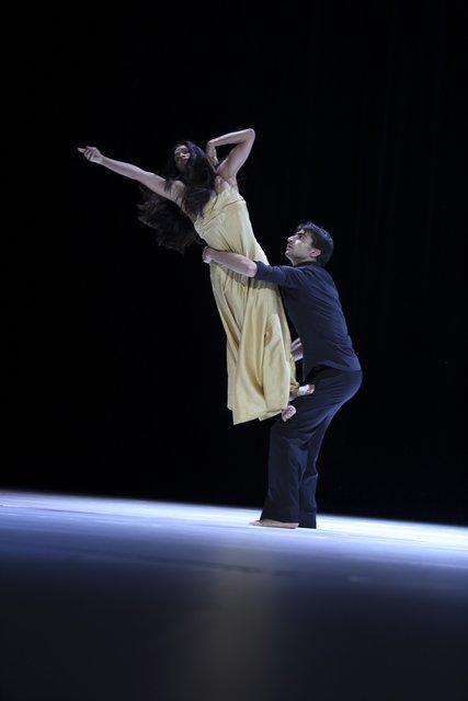 Damiano Ottavio Bigi and Silvia Farias Heredia in “"... como el musguito en la piedra, ay si, si, si ..." (Like Moss on the Stone)” by Pina Bausch with Tanztheater Wuppertal, Oct. 2, 2019