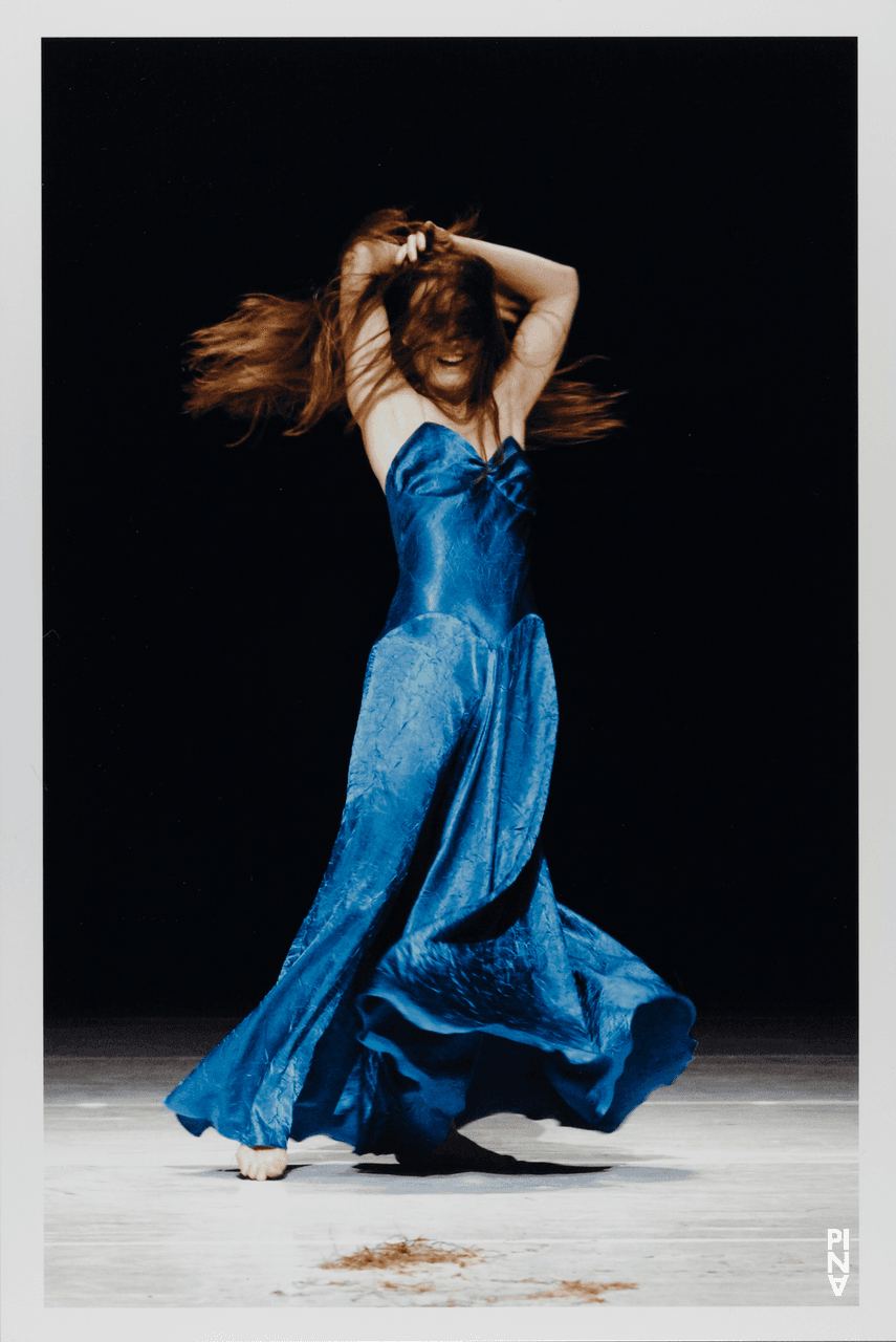 Thusnelda Mercy in „"... como el musguito en la piedra, ay si, si, si ..." (Wie das Moos auf dem Stein)“ von Pina Bausch, Spielzeit 2009/10