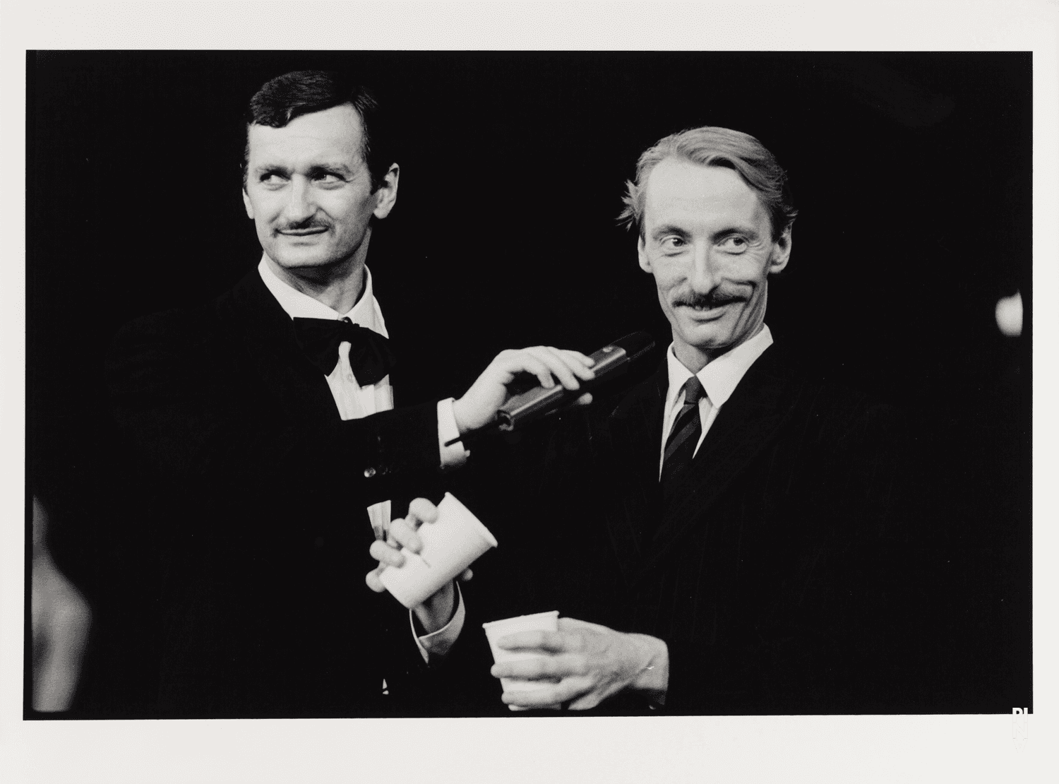 Dominique Mercy und Jan Minařík in „Nelken“ von Pina Bausch
