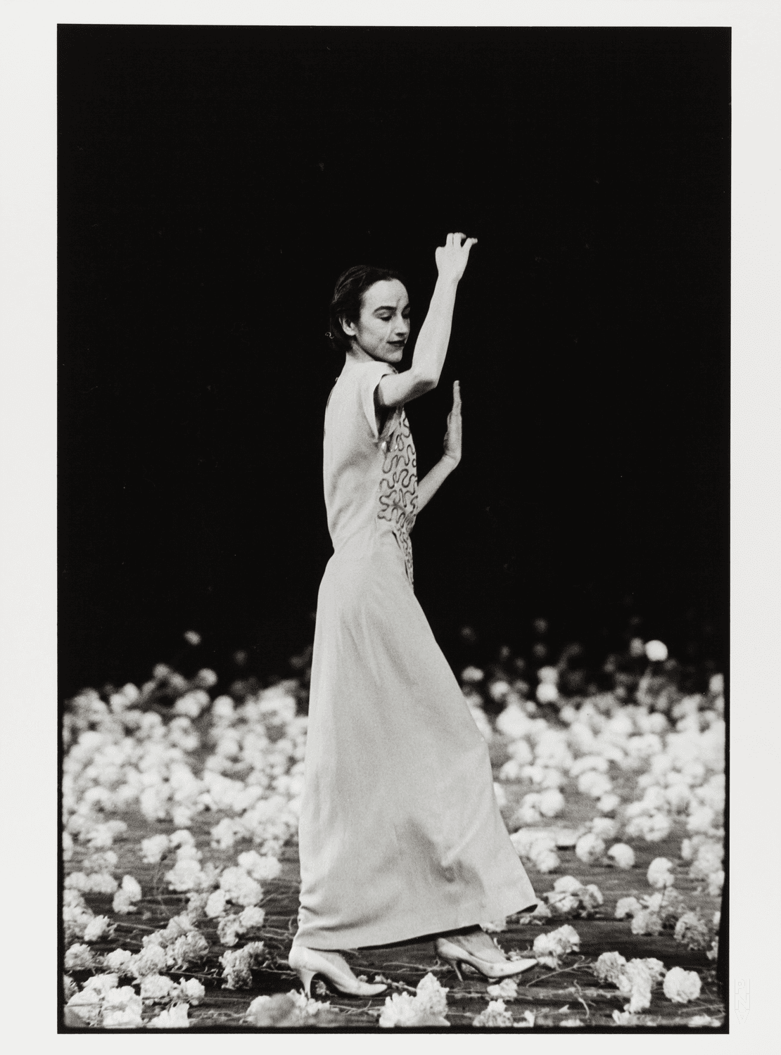 Anne Martin in „Nelken“ von Pina Bausch