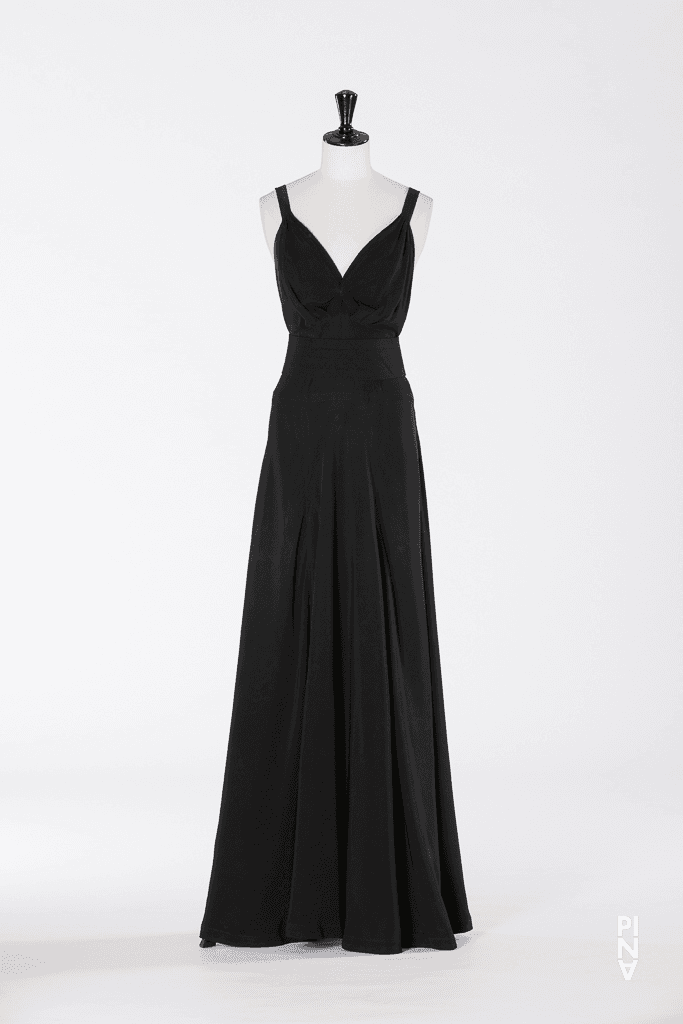 Long dress worn in “Nelken (Carnations)” by Pina Bausch