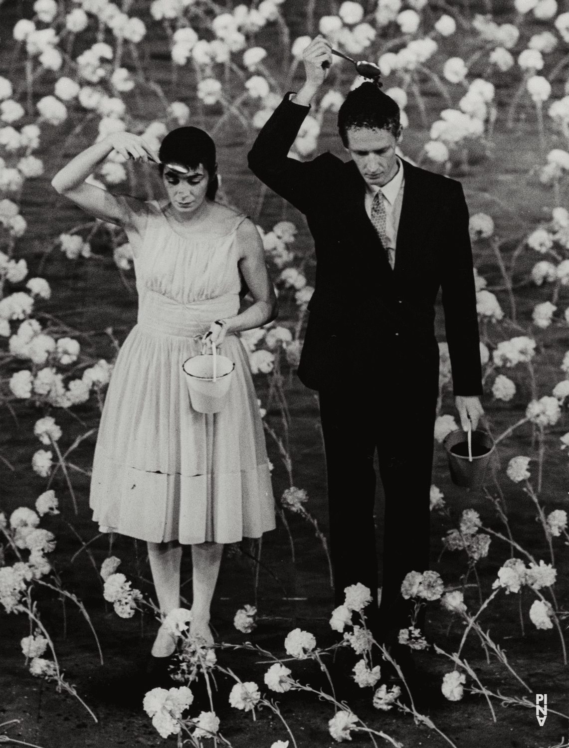 Anne Marie Benati und Jakob Haahr Andersen in „Nelken“ von Pina Bausch