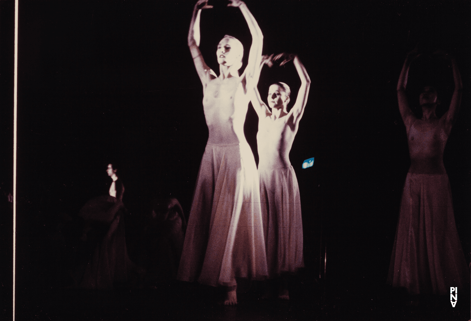 Barbara Kaufmann, Julie Shanahan und Thomas Duchatelet in „Orpheus und Eurydike“ von Pina Bausch