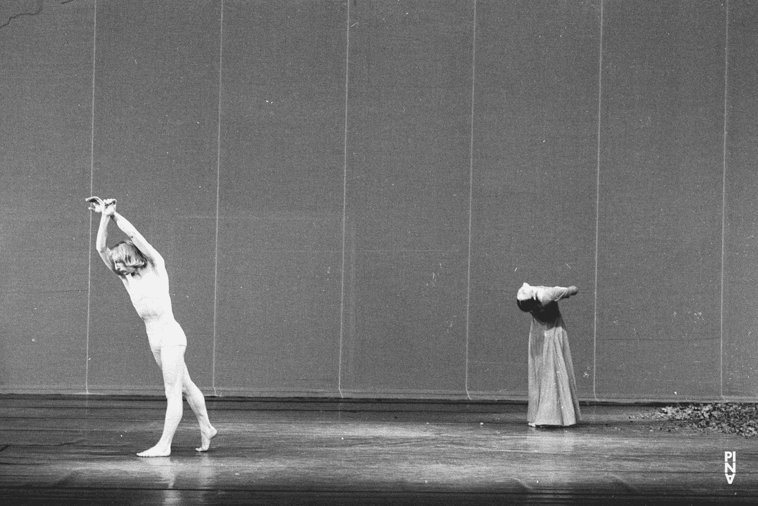 Dominique Mercy and Malou Airaudo in “Orpheus und Eurydike” by Pina Bausch
