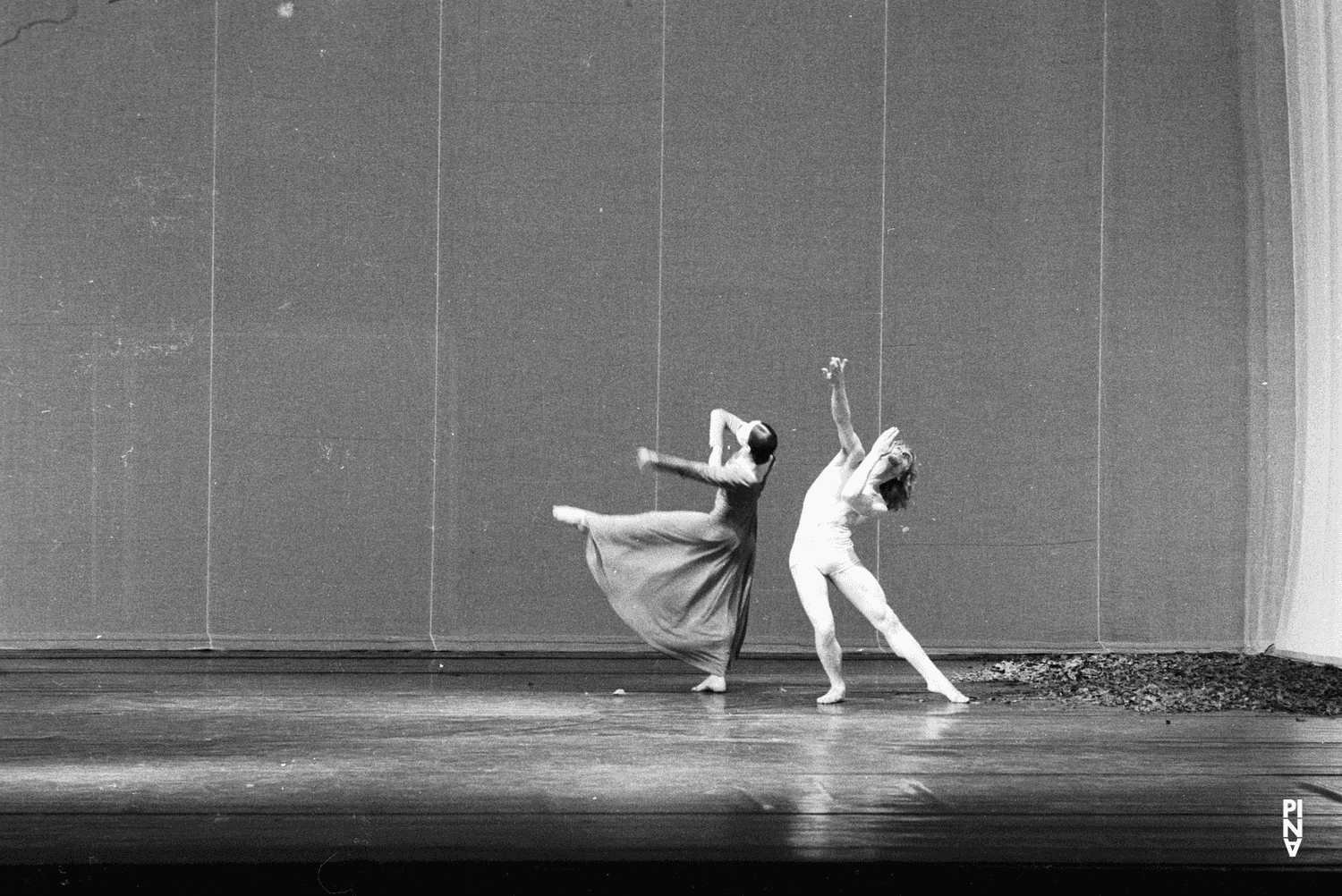 Malou Airaudo and Dominique Mercy in “Orpheus und Eurydike” by Pina Bausch
