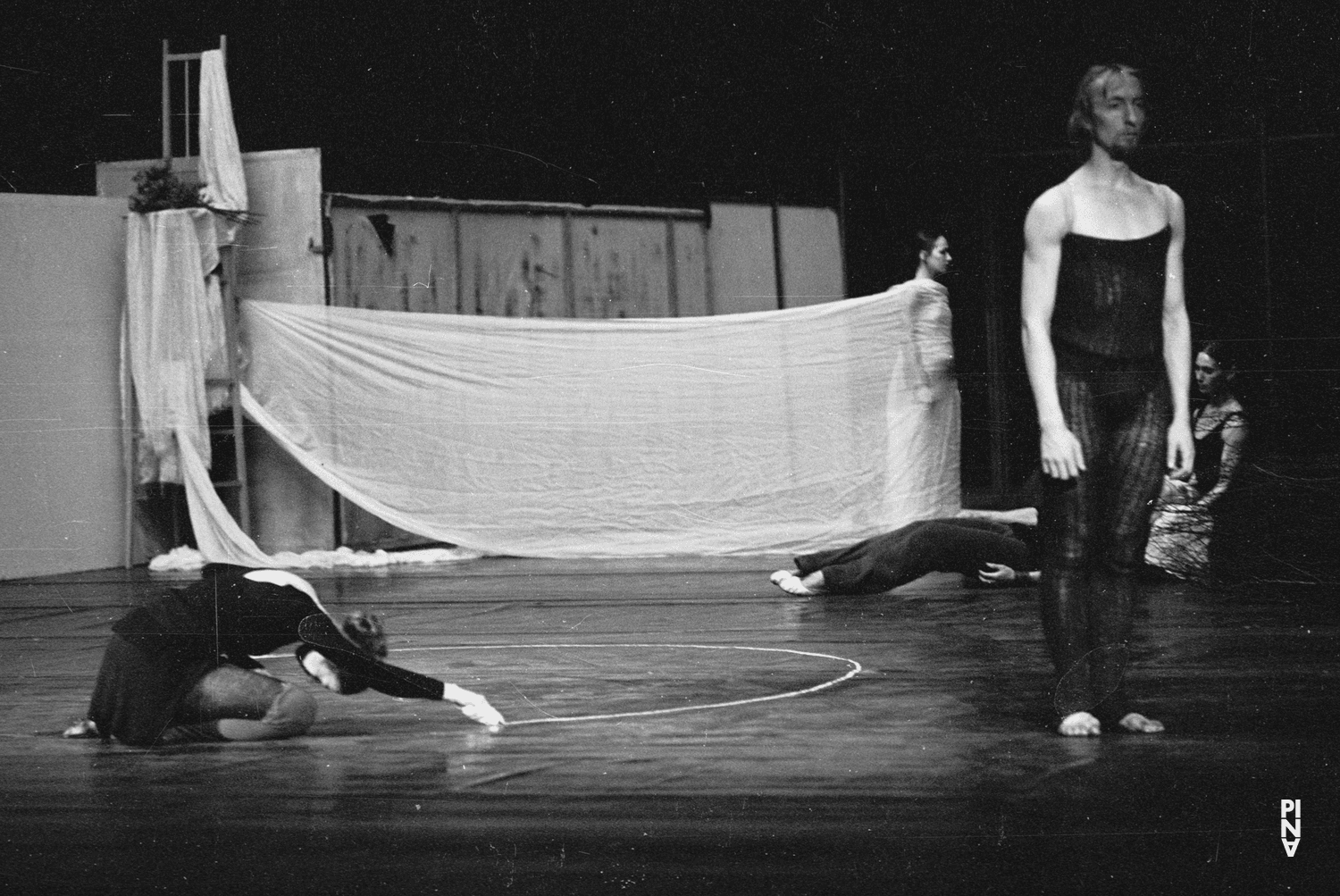 Dominique Mercy, Hiltrud Blanck und Vivienne Newport in „Orpheus und Eurydike“ von Pina Bausch