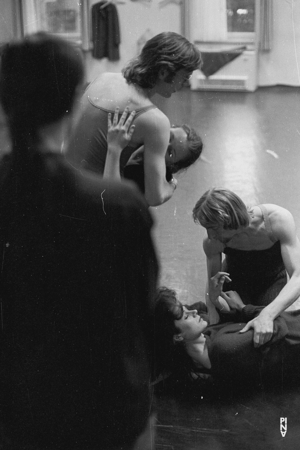 Ed Kortlandt, Malou Airaudo et Dominique Mercy dans « Orpheus und Eurydike » de Pina Bausch