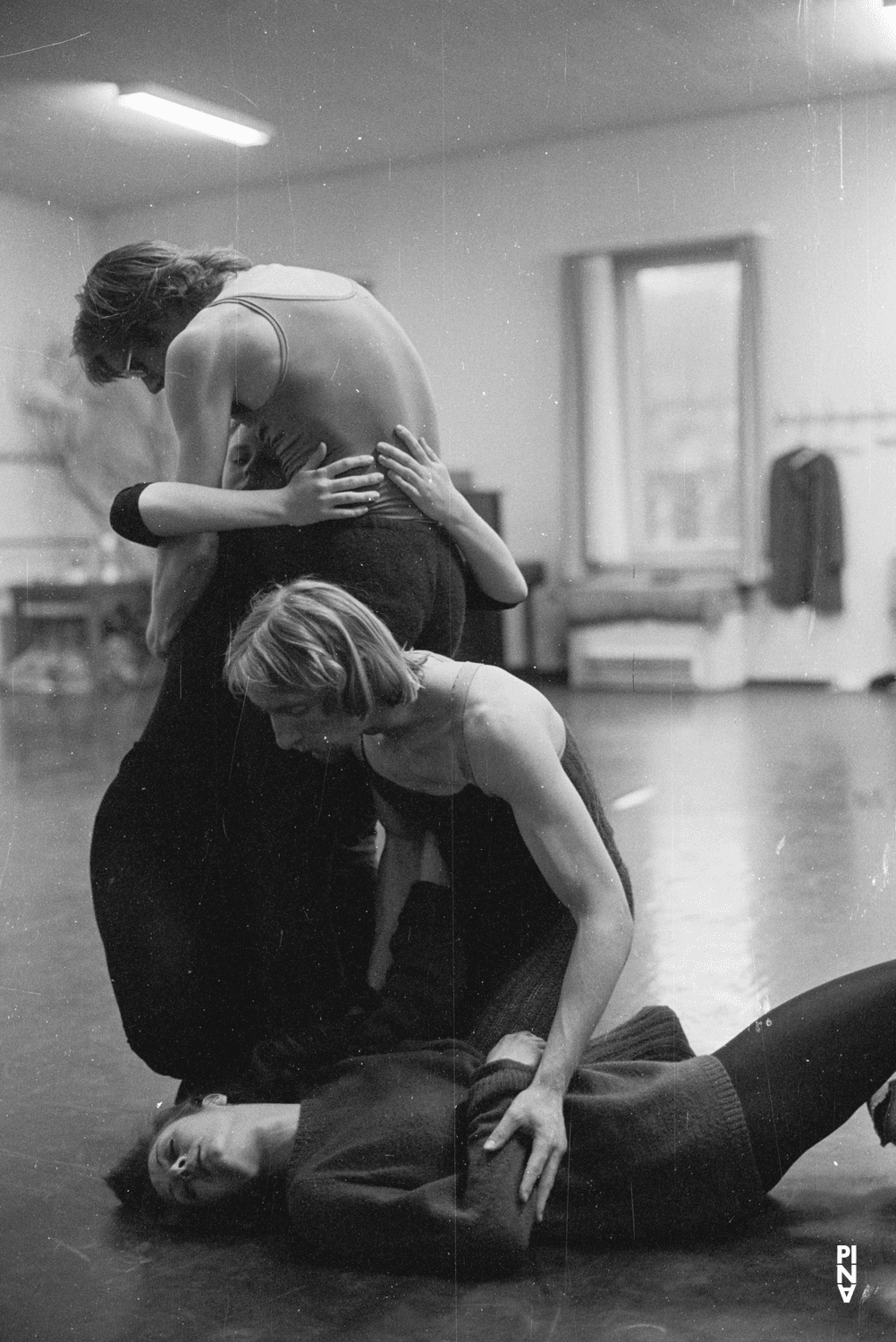 Dominique Mercy, Ed Kortlandt and Malou Airaudo in “Orpheus und Eurydike” by Pina Bausch