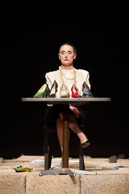 Nazareth Panadero dans « Palermo Palermo » de Pina Bausch avec Tanztheater Wuppertal à l'Opernhaus Wuppertal (Allemagne), 4 septembre 2013