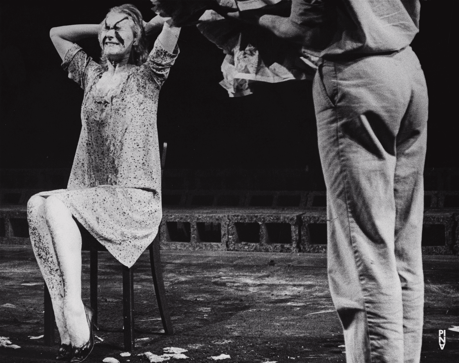 Julie Shanahan in „Palermo Palermo“ von Pina Bausch