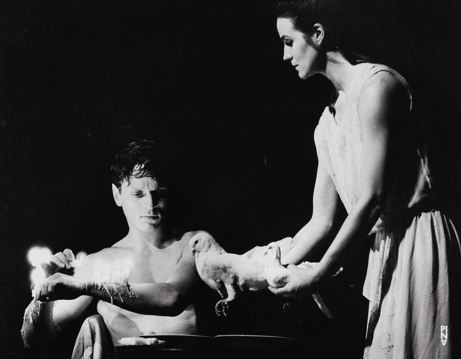 Francis Viet und Julie Anne Stanzak in „Palermo Palermo“ von Pina Bausch