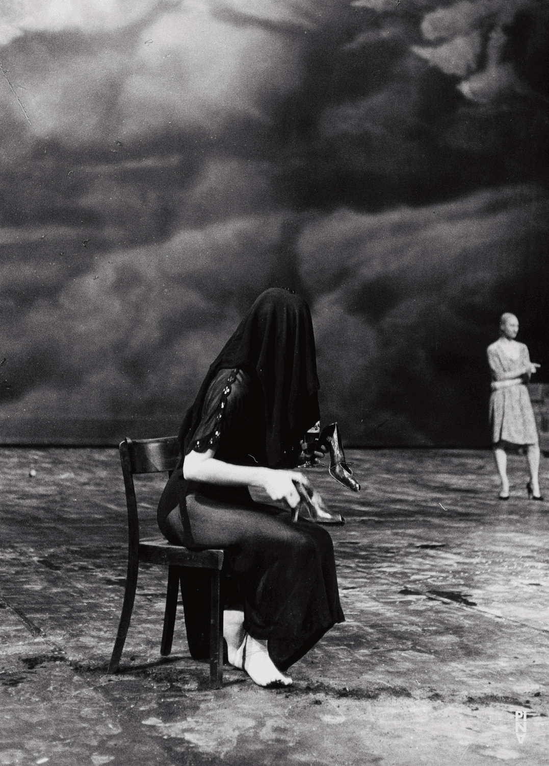 Julie Anne Stanzak and Julie Shanahan in “Palermo Palermo” by Pina Bausch