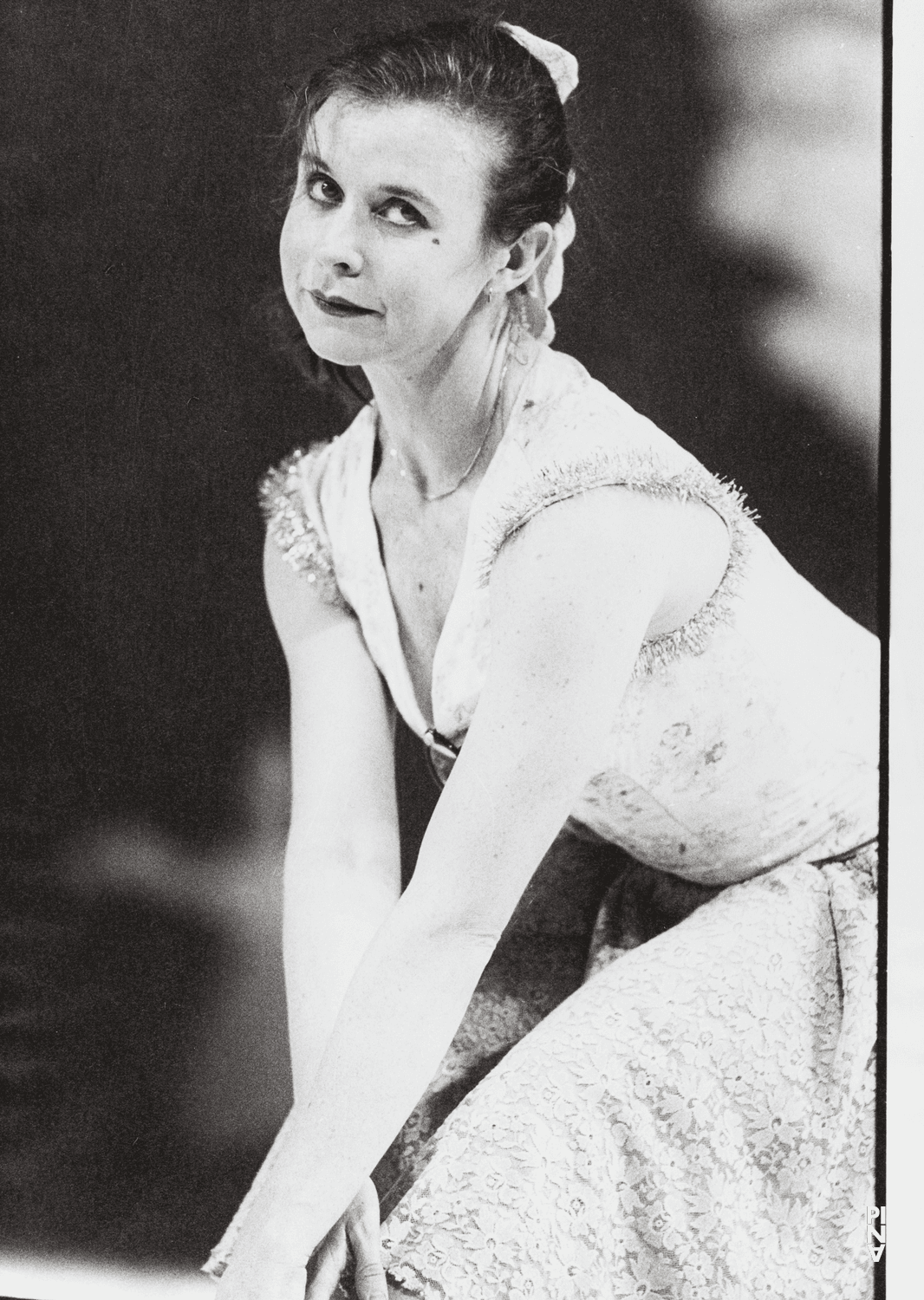 Josephine Ann Endicott in „Renate wandert aus“ von Pina Bausch