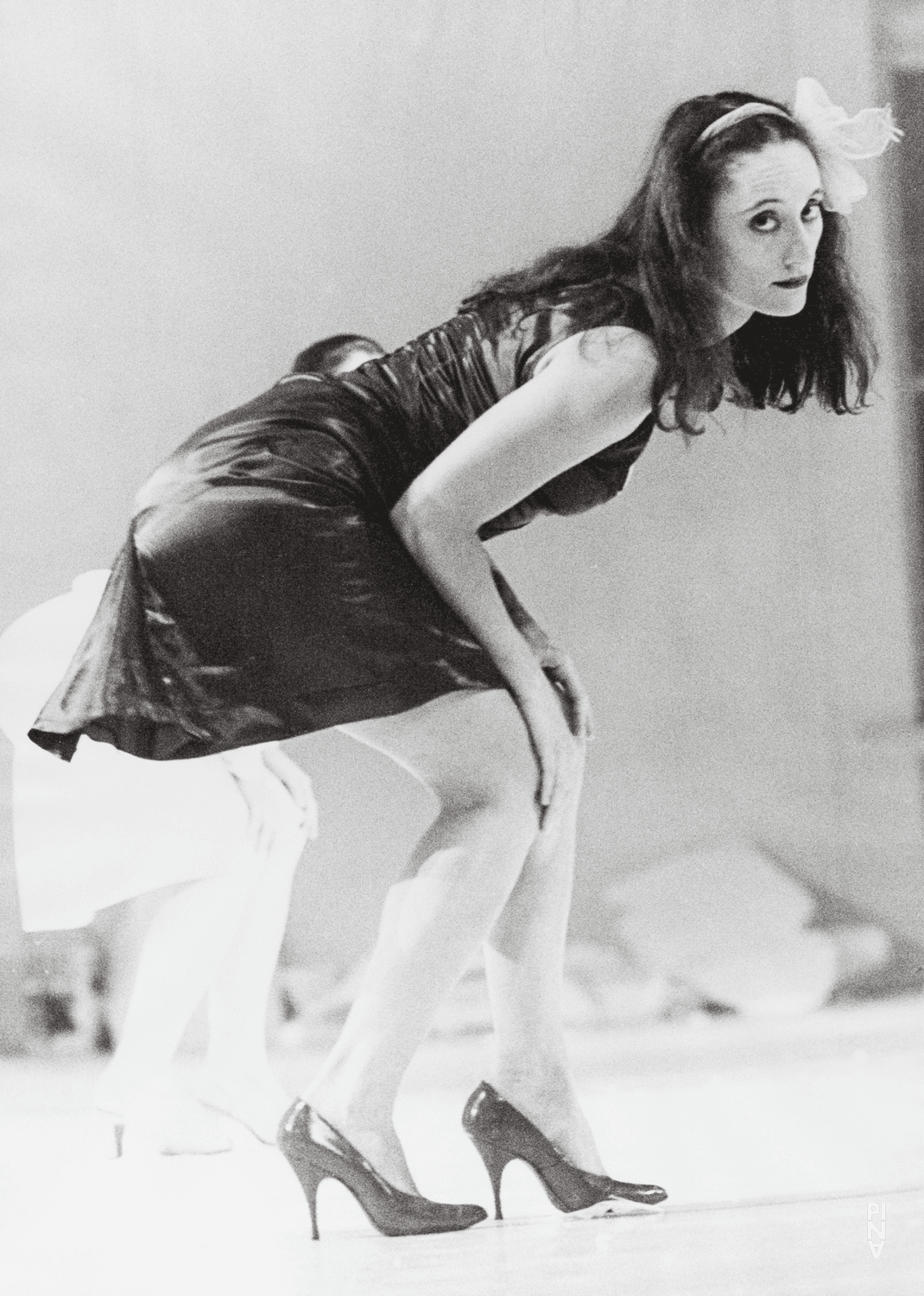 Nazareth Panadero dans « Renate wandert aus (Renate quitte le pays) » de Pina Bausch