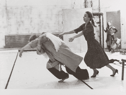 Dominique Mercy, Monika Sagon and Vivienne Newport in “Renate wandert aus (Renate Emigrates)” by Pina Bausch | Photo: Rolf Borzik © Pina Bausch Foundation
